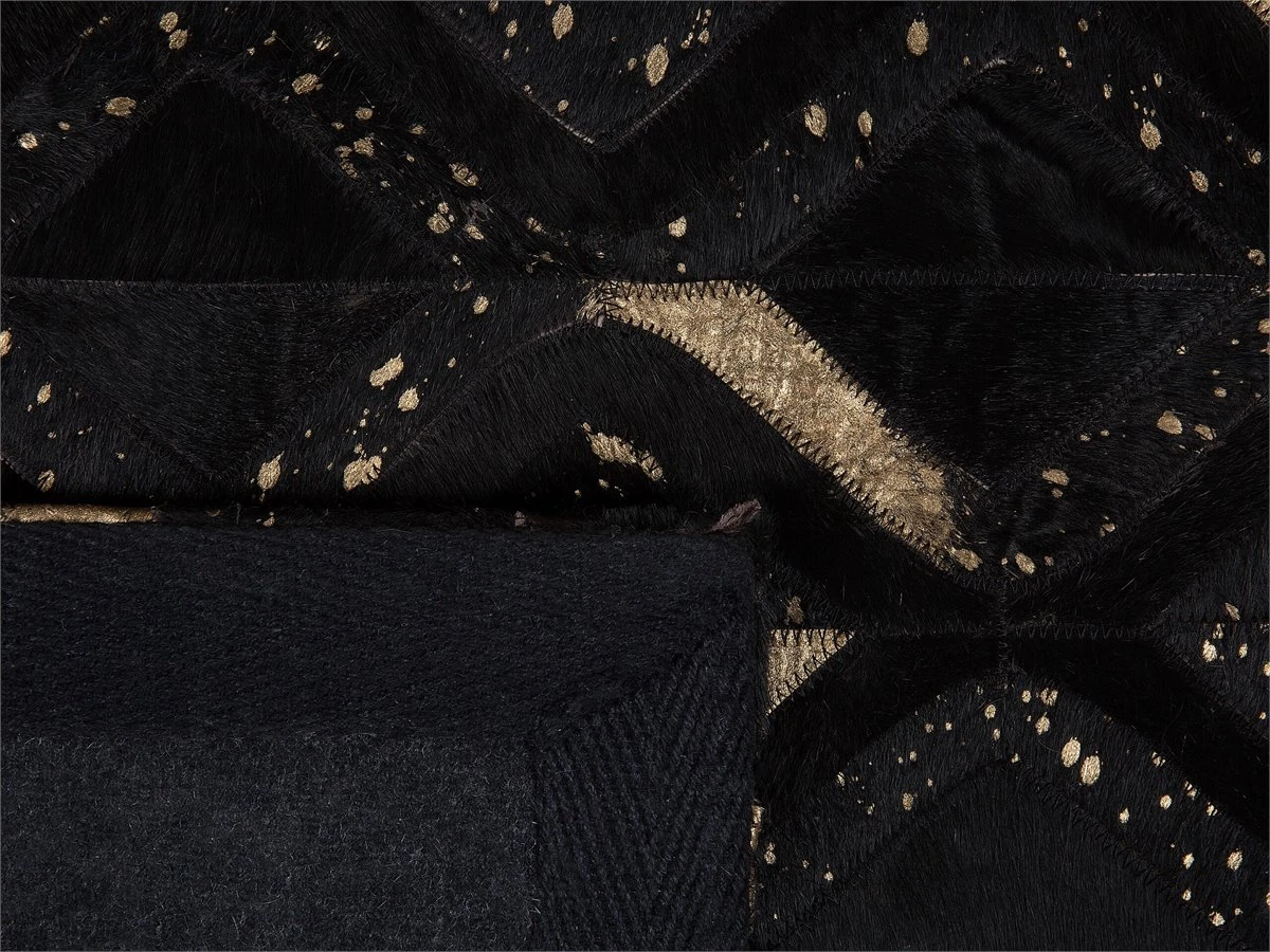 Alfombra De Piel De Vaca Negro/dorado 140 X 200 Cm DEVELI 5 Alfombra De Piel De Vaca Negro/dorado 140 X 200 Cm DEVELI - Imagen 5