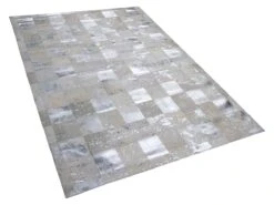 Alfombra De Piel De Vaca Beige/plateado 140 X 200 Cm YAZIR -Beneton Alfombras Tienda 726bd9ddc1b48213dbfba075426642229db05e21 5f578f5a4368448092fa91bda61cf204
